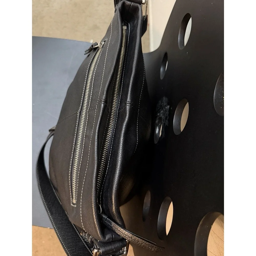 Coach Vintage Early 2000s F15064 Black Leather Shoulder Crossbody Bag Y2K